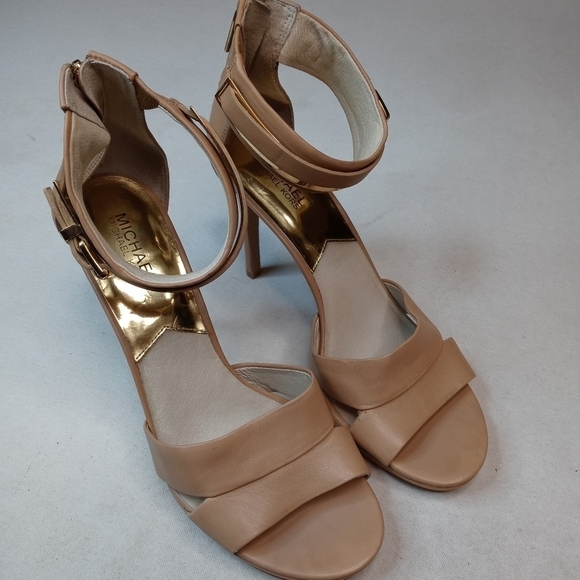 Michael Kors MK Back Zip Nude beige Stiletto 4.5" - Picture 1 of 11
